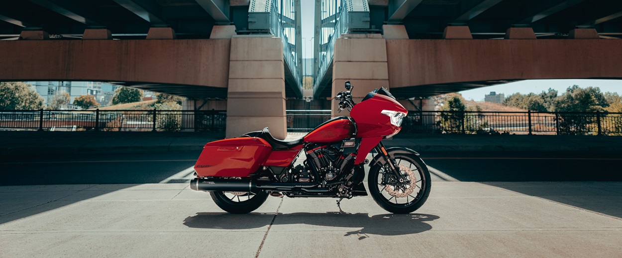 2025 Harley-Davidson® CVO™ Road Glide® ST near Cincinnati, OH